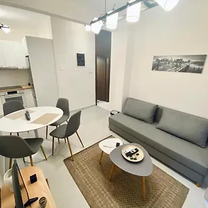 studio-antigonidon-square.hotels-of-thessaloniki.com/